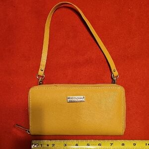 NIB SAMANTHA BROWN LEATHER CLUTCH WALLET WRISTLET